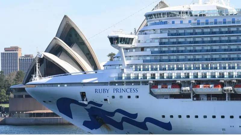 فيروس كورونا: سفينة سياحية تحمل 800 مصاب بكوفيد ترسو في سيدني بأستراليا